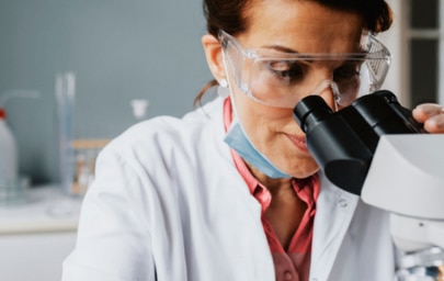 stomatološki znanstvenici u radu